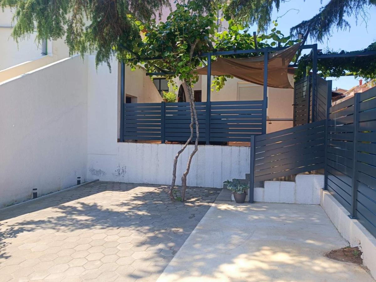Apartment Danijela I Pula Zewnętrze zdjęcie